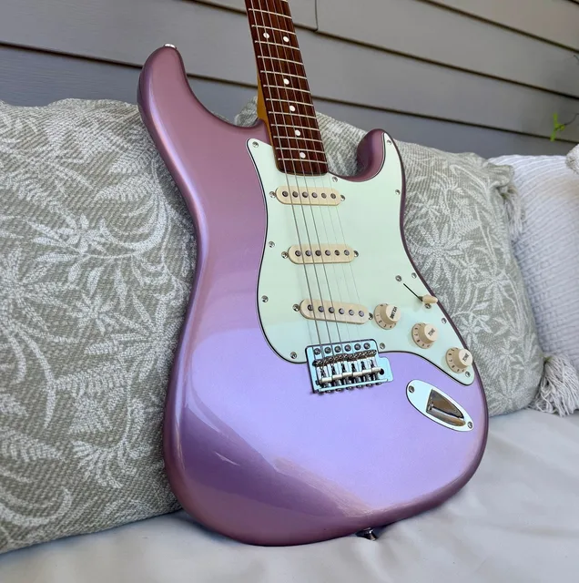 Squier Classic Vibe '60s Stratocaster photo 1 of 3