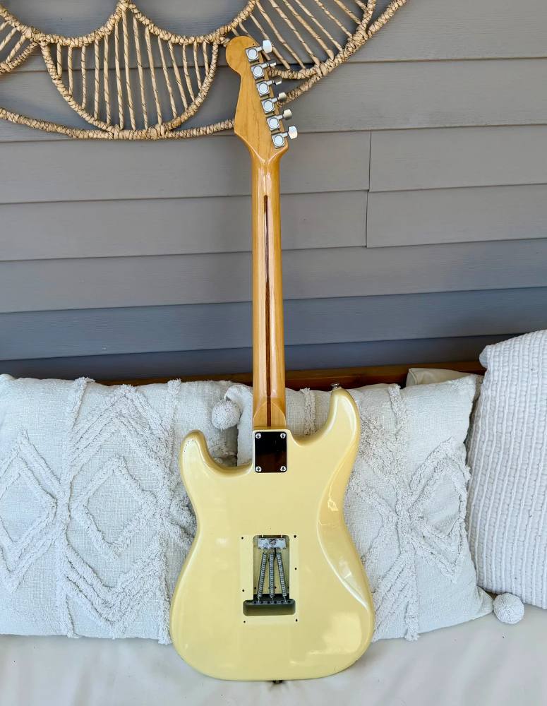 Squier II Stratocaster photo 2 of 8