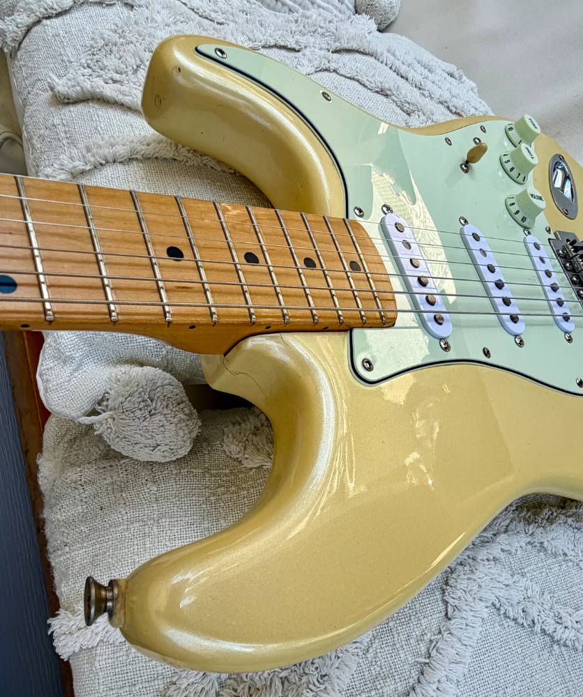 Squier II Stratocaster photo 8 of 8